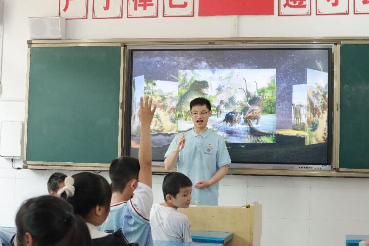 遨游科学海洋，逐梦星辰大海