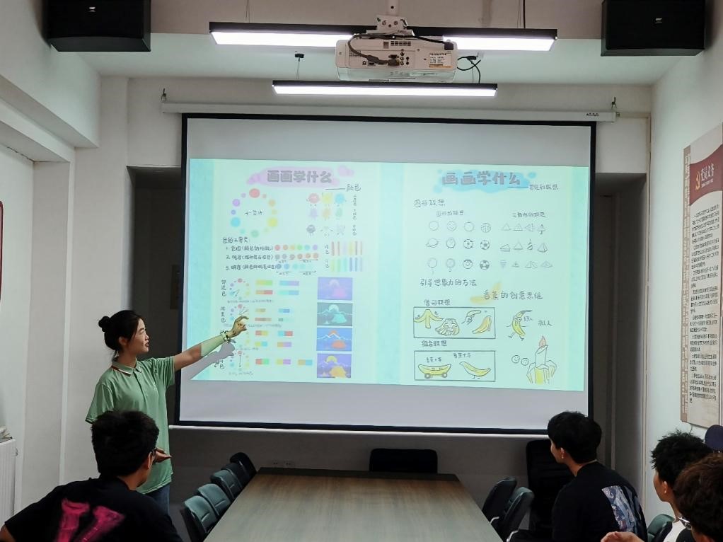 同学齐心筹备，共筑高质量教学课程